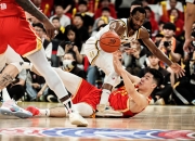 九游体育-职业篮球联赛半决赛战况激烈，球员个人突破不断的简单介绍