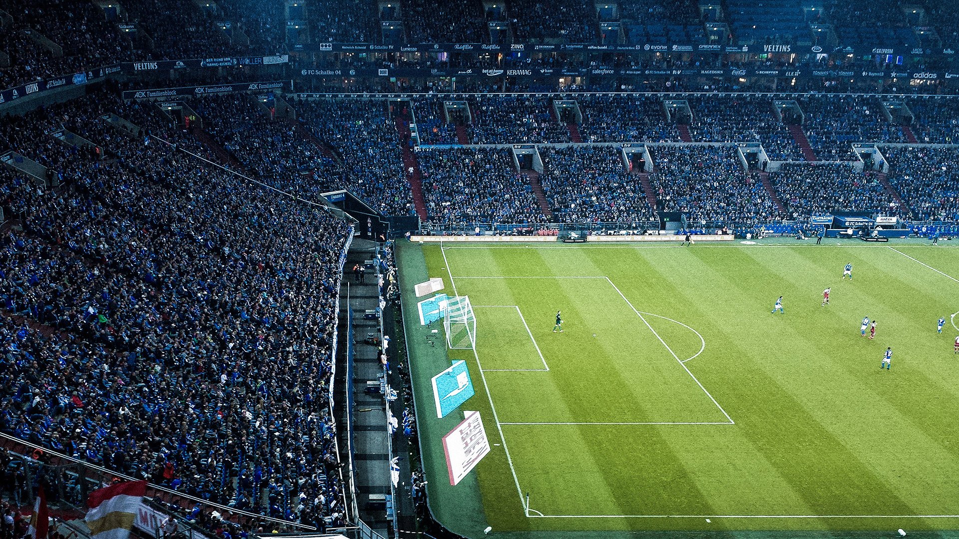 不败神话延续！阿尔瓦雷斯闪耀全场，勒沃库森力克巴黎书写欧战新篇